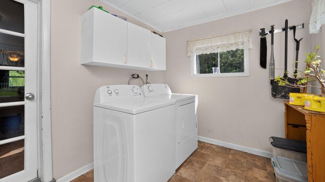 8042 BOBS RD, Felton, PA 17322