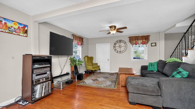 8042 BOBS RD, Felton, PA 17322