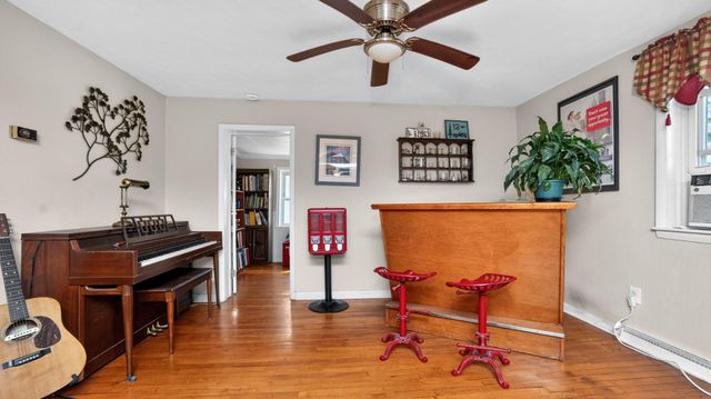 8042 BOBS RD, Felton, PA 17322