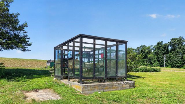 8042 BOBS RD, Felton, PA 17322