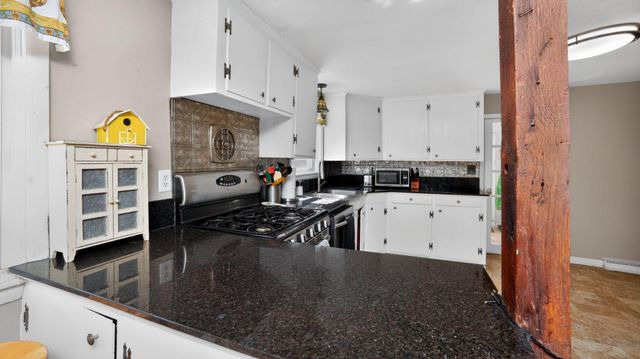 8042 BOBS RD, Felton, PA 17322