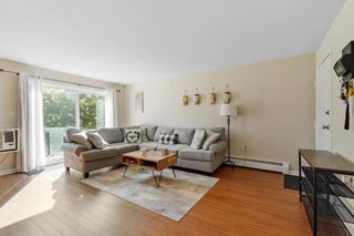 23 Edgelawn Ave 5, North Andover, MA 01845