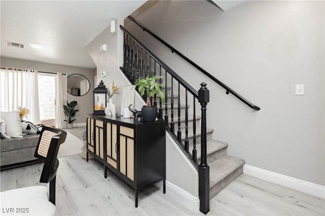 4774 Valleyside Avenue, Las Vegas, NV 89115