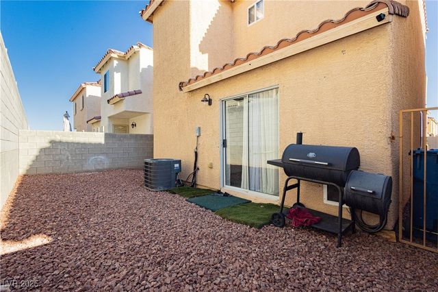 4774 Valleyside Avenue, Las Vegas, NV 89115