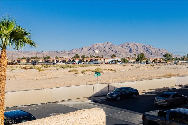 4774 Valleyside Avenue, Las Vegas, NV 89115