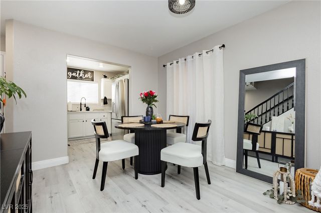 4774 Valleyside Avenue, Las Vegas, NV 89115