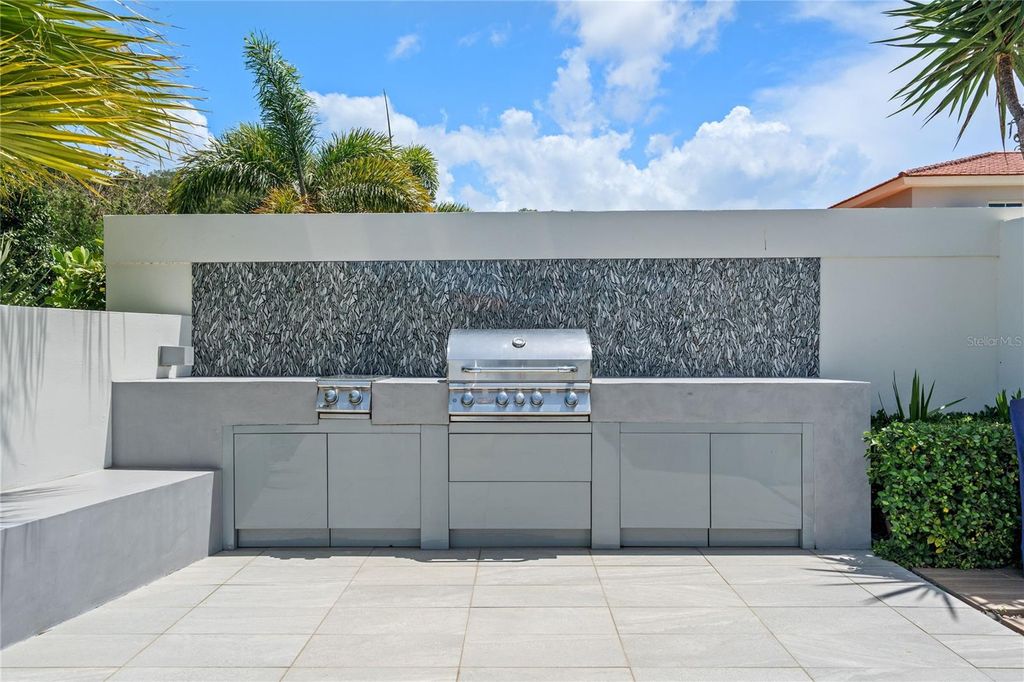 Image 39 of property listing at 530 CAMINO DE GUILLARTE, Dorado, Pr, PR 00646