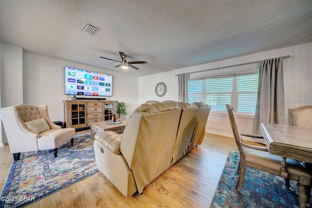 2615 W 11th Street, Panama City, FL 32401