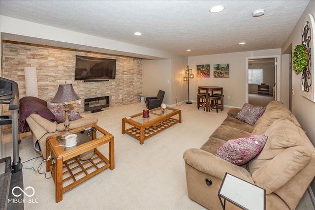 11934 Gray Eagle Drive, Fishers, IN 46037