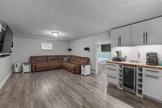 28 Churchill Drive, Winchester, KY 40391