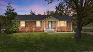 28 Churchill Drive, Winchester, KY 40391