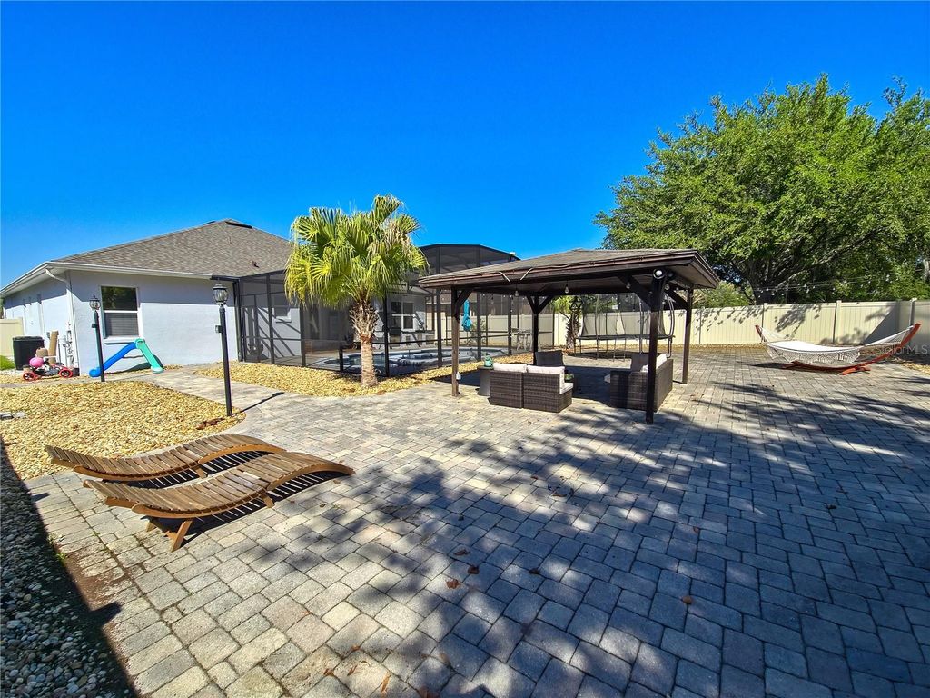 Image 11 of property listing at 4207 FLORA VISTA DRIVE, Orlando, FL 32837