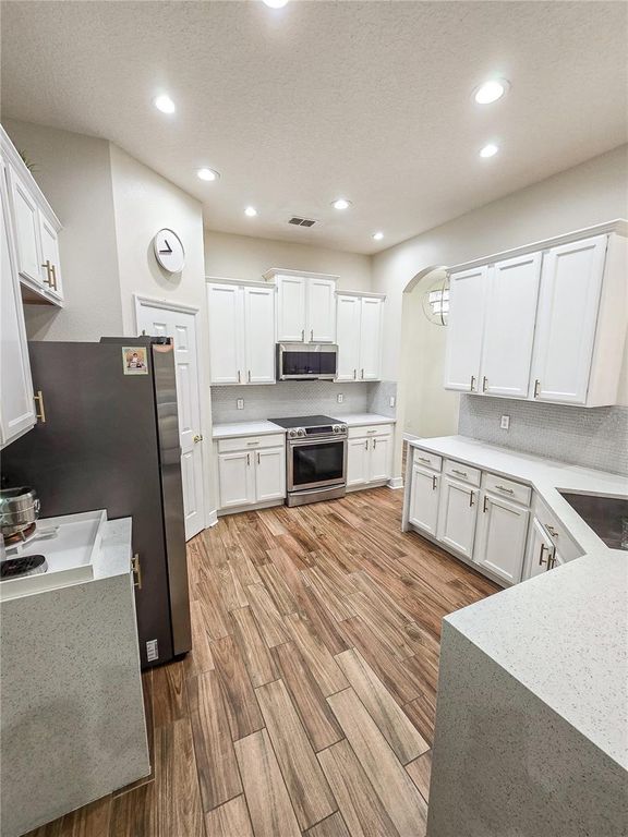 Image 17 of property listing at 4207 FLORA VISTA DRIVE, Orlando, FL 32837