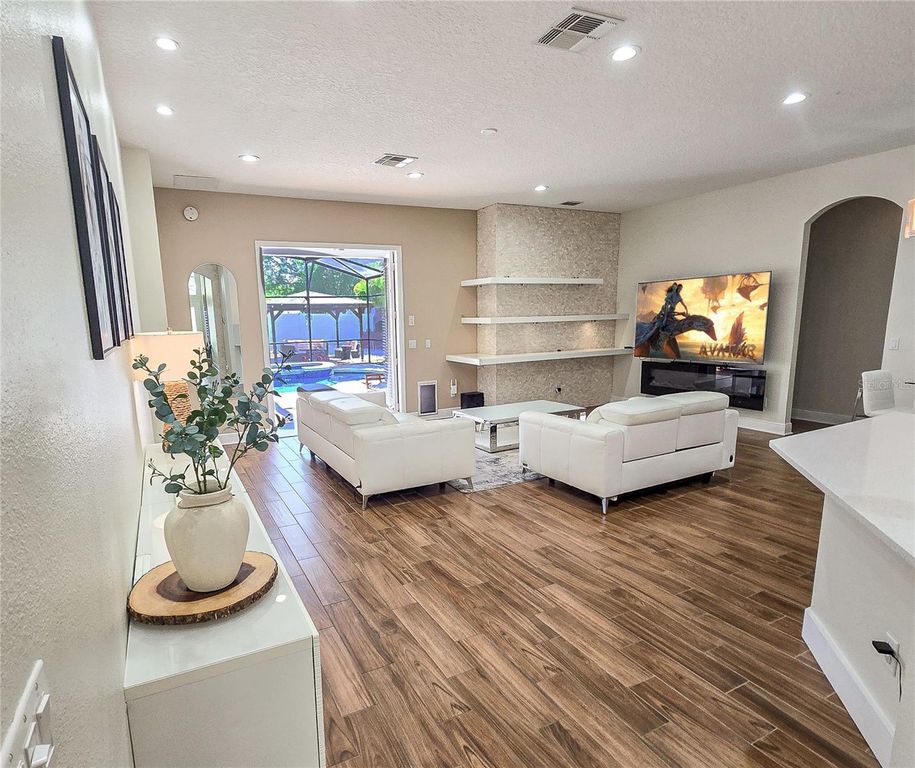 Image 33 of property listing at 4207 FLORA VISTA DRIVE, Orlando, FL 32837