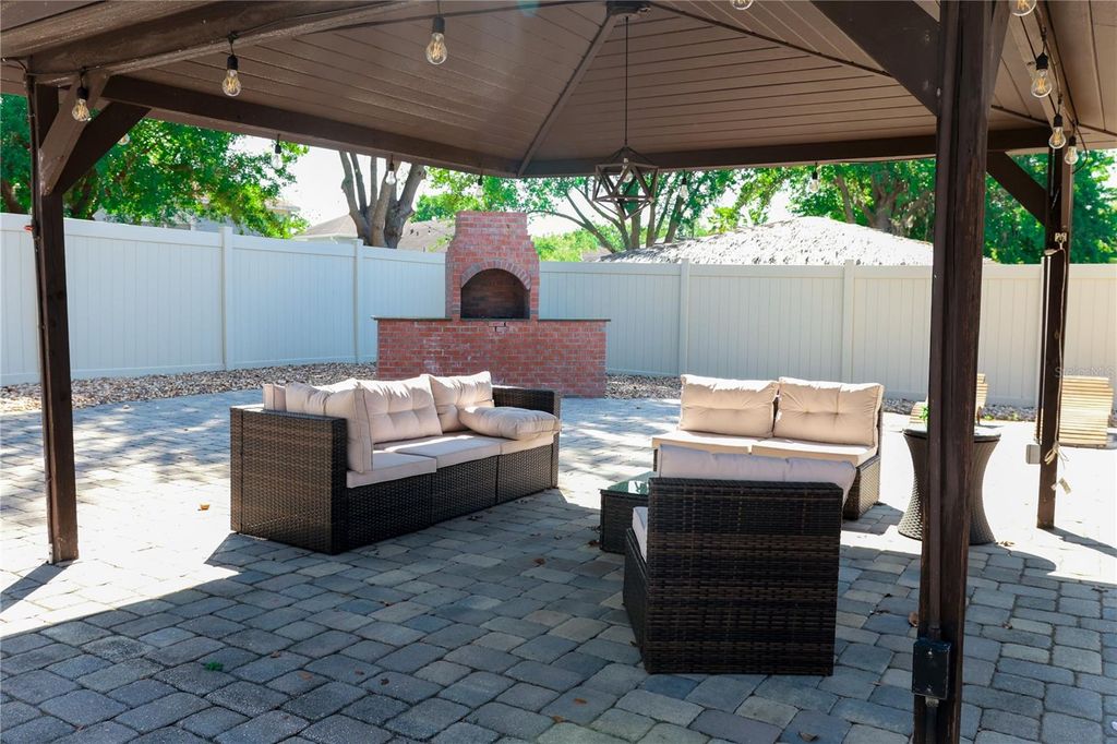 Image 8 of property listing at 4207 FLORA VISTA DRIVE, Orlando, FL 32837