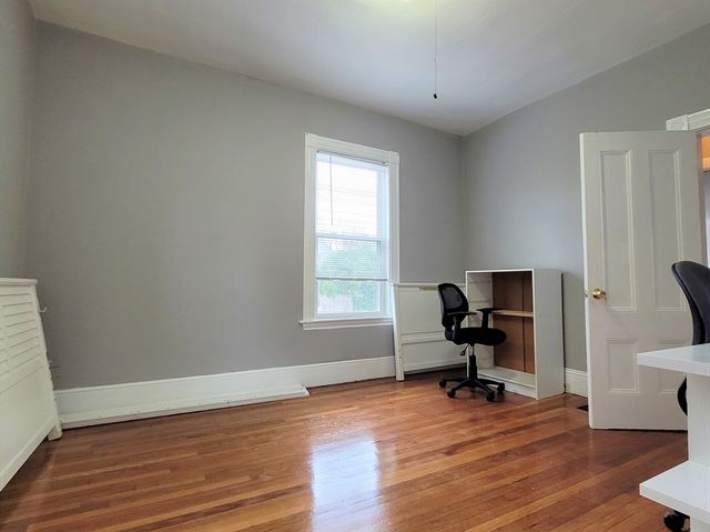 25 Martin St 1, Medford, MA 02155