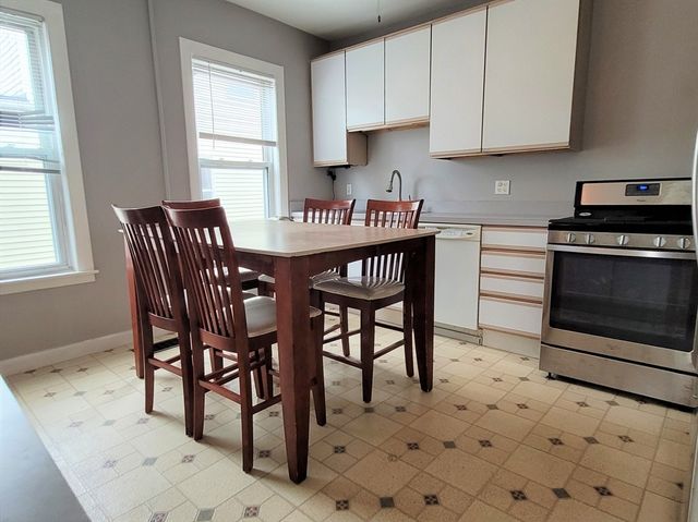 25 Martin St 1, Medford, MA 02155