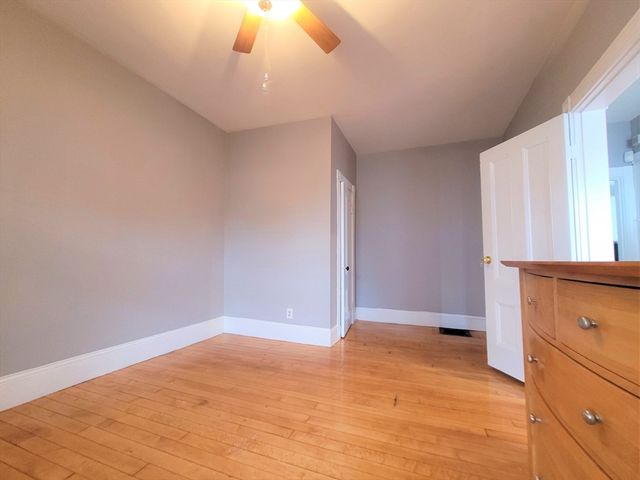 25 Martin St 1, Medford, MA 02155