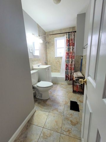 25 Martin St 1, Medford, MA 02155