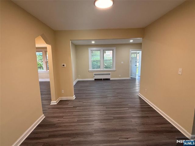 17 Westview Terrace, Teaneck, NJ 07666