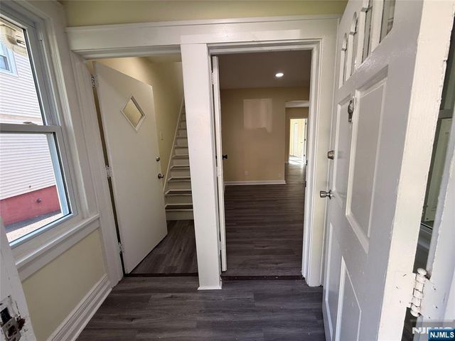 17 Westview Terrace, Teaneck, NJ 07666