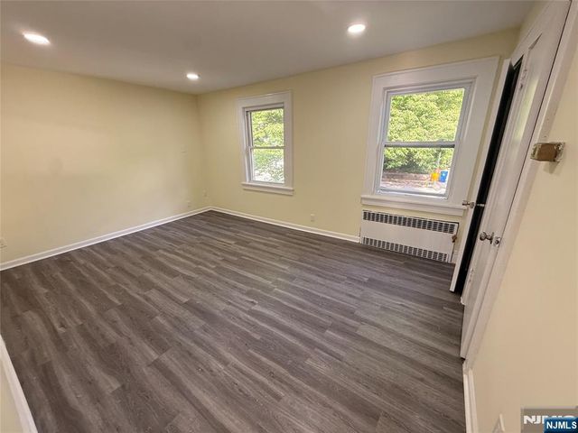 17 Westview Terrace, Teaneck, NJ 07666