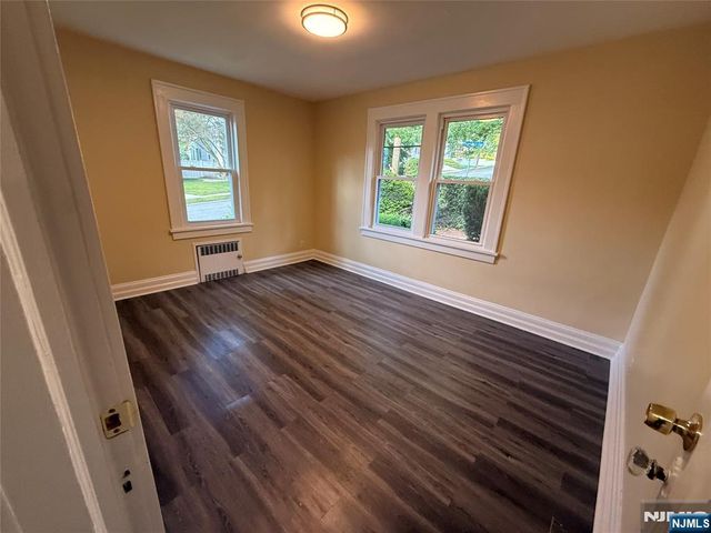 17 Westview Terrace, Teaneck, NJ 07666