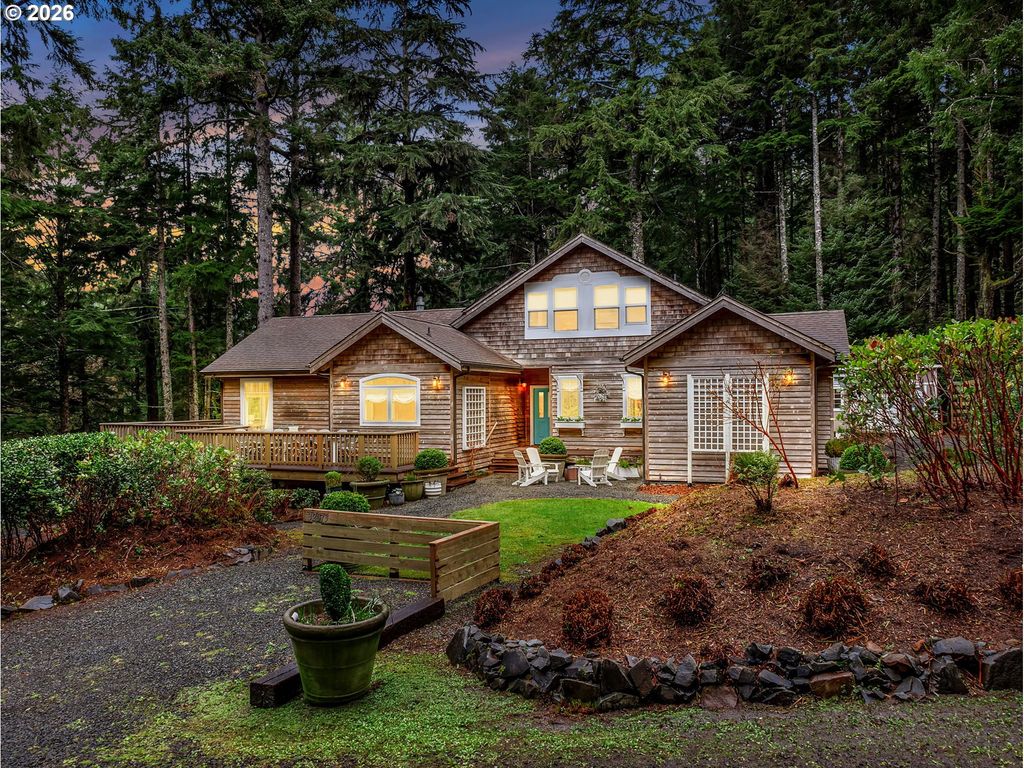 32073 CEDAR Ln, Arch Cape, OR 97102