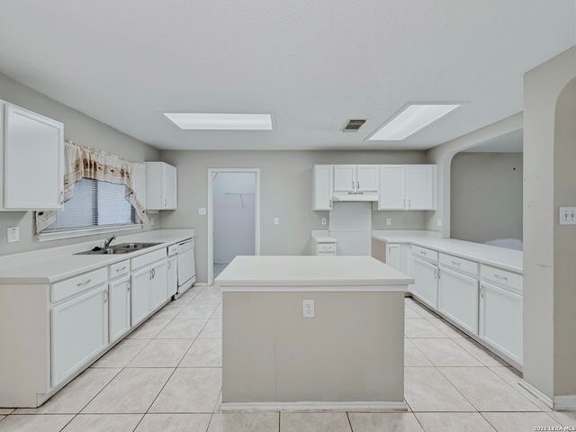 10311 Fork Creek, San Antonio, TX 78245