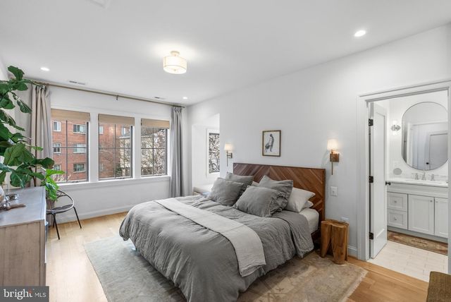 5711 COLORADO AVE NW, Washington, DC 20011