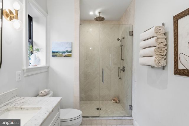 5711 COLORADO AVE NW, Washington, DC 20011