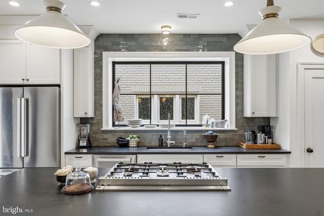 5711 COLORADO AVE NW, Washington, DC 20011