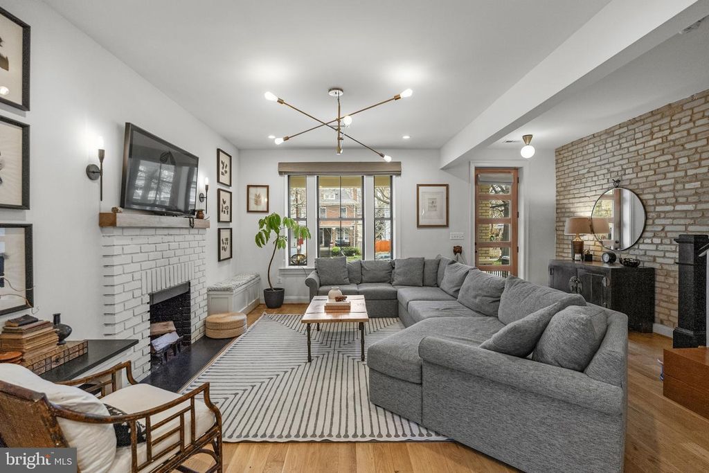 5711 COLORADO AVE NW, Washington, DC 20011