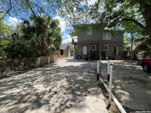 413 E Courtland Pl Unit 4, San Antonio, TX 78212