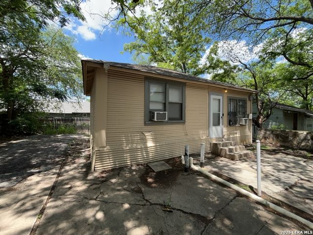 413 E Courtland Pl Unit 4, San Antonio, TX 78212