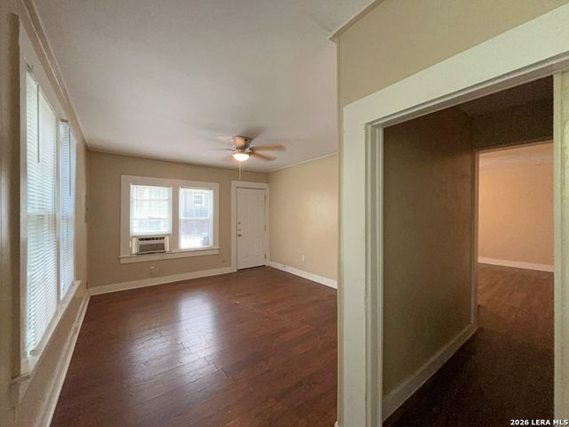 413 E Courtland Pl Unit 4, San Antonio, TX 78212
