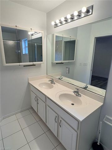 8079 Pacific Beach DR, Fort Myers, FL 33996