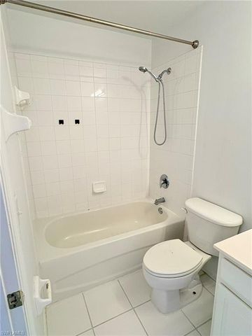 8079 Pacific Beach DR, Fort Myers, FL 33996