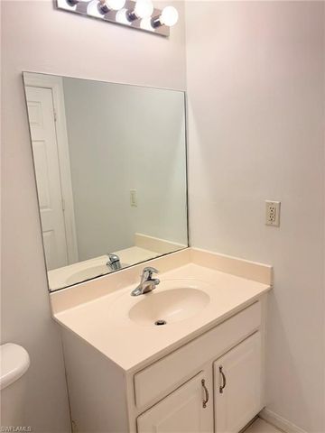 8079 Pacific Beach DR, Fort Myers, FL 33996