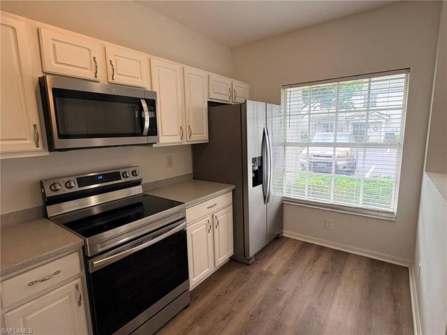 8079 Pacific Beach DR, Fort Myers, FL 33996