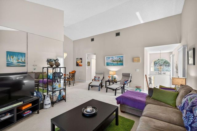 2121 S Ocean Boulevard 506, Lauderdale By The Sea, FL 33062