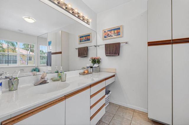 2121 S Ocean Boulevard 506, Lauderdale By The Sea, FL 33062