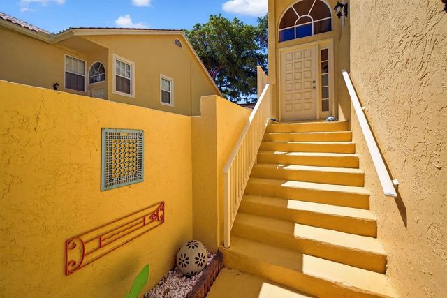 2121 S Ocean Boulevard 506, Lauderdale By The Sea, FL 33062