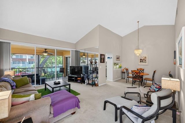 2121 S Ocean Boulevard 506, Lauderdale By The Sea, FL 33062