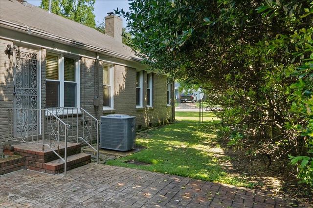 410 HOLMES CIR, Memphis, TN 38111
