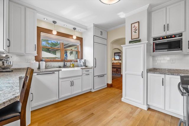 4971 Idlewild AVENUE, Whitefish Bay, WI 53217