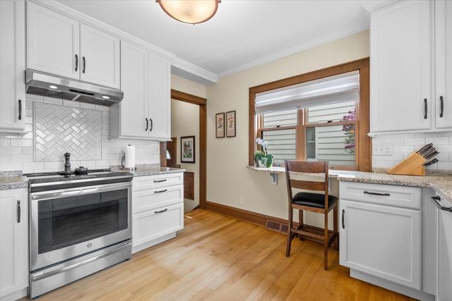 4971 Idlewild AVENUE, Whitefish Bay, WI 53217