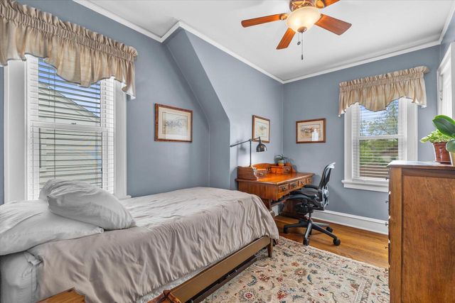 4971 Idlewild AVENUE, Whitefish Bay, WI 53217