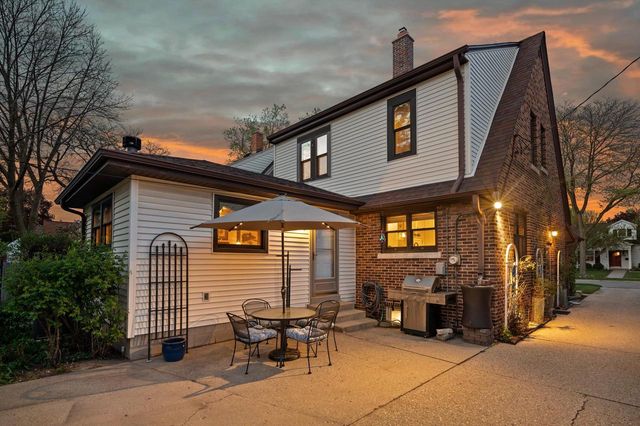 4971 Idlewild AVENUE, Whitefish Bay, WI 53217