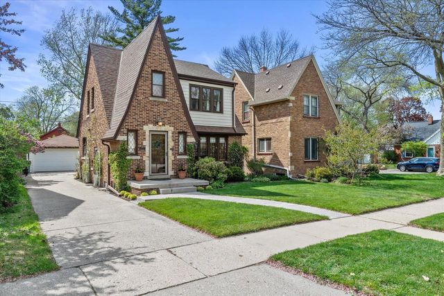 4971 Idlewild AVENUE, Whitefish Bay, WI 53217